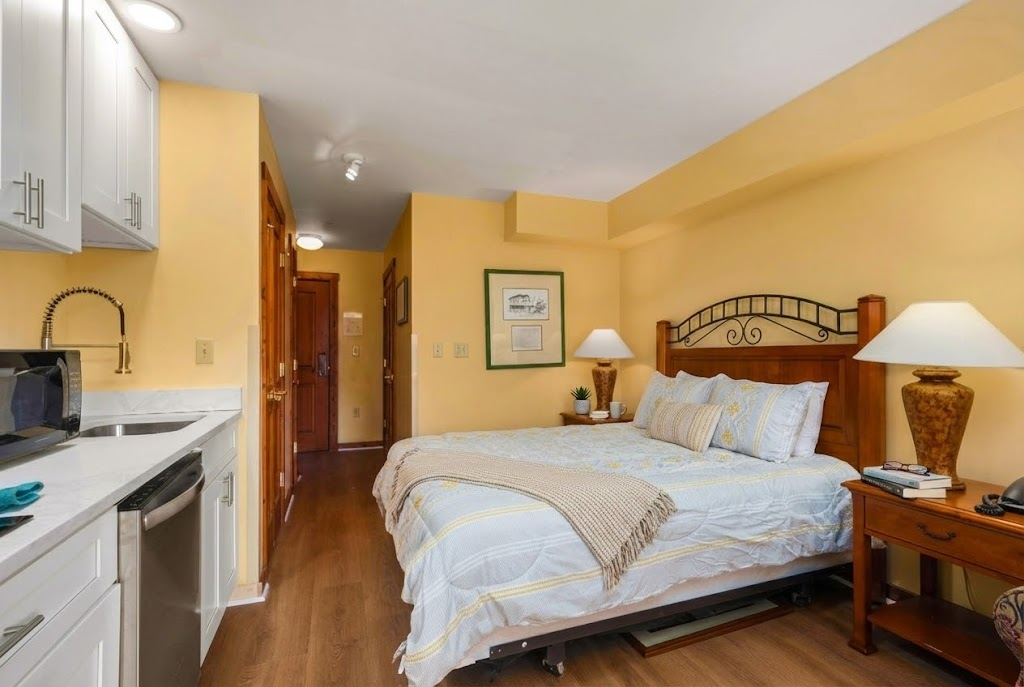 Restfully retreat in this comfortable bed!