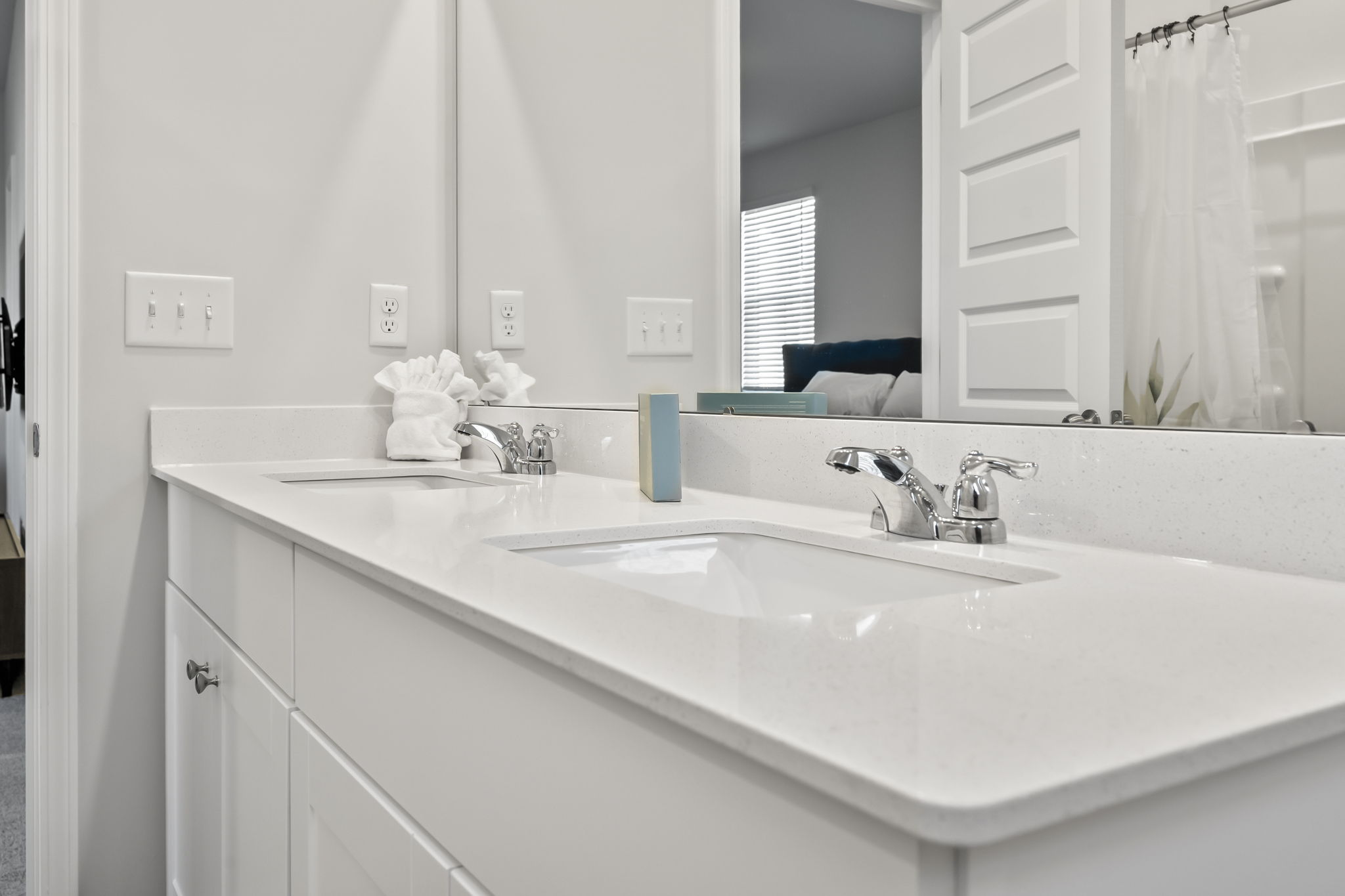 Ensuite Bathroom connected to Master Bedroom