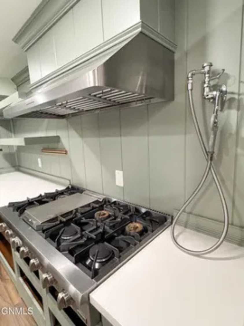 This setup makes it easy to cook and feel settled in during your stay.