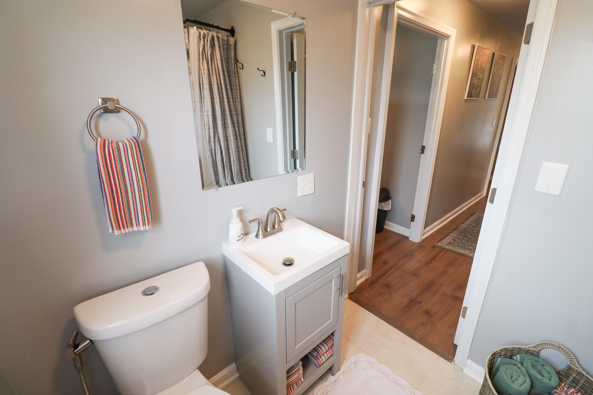 2nd Floor Full Bathroom