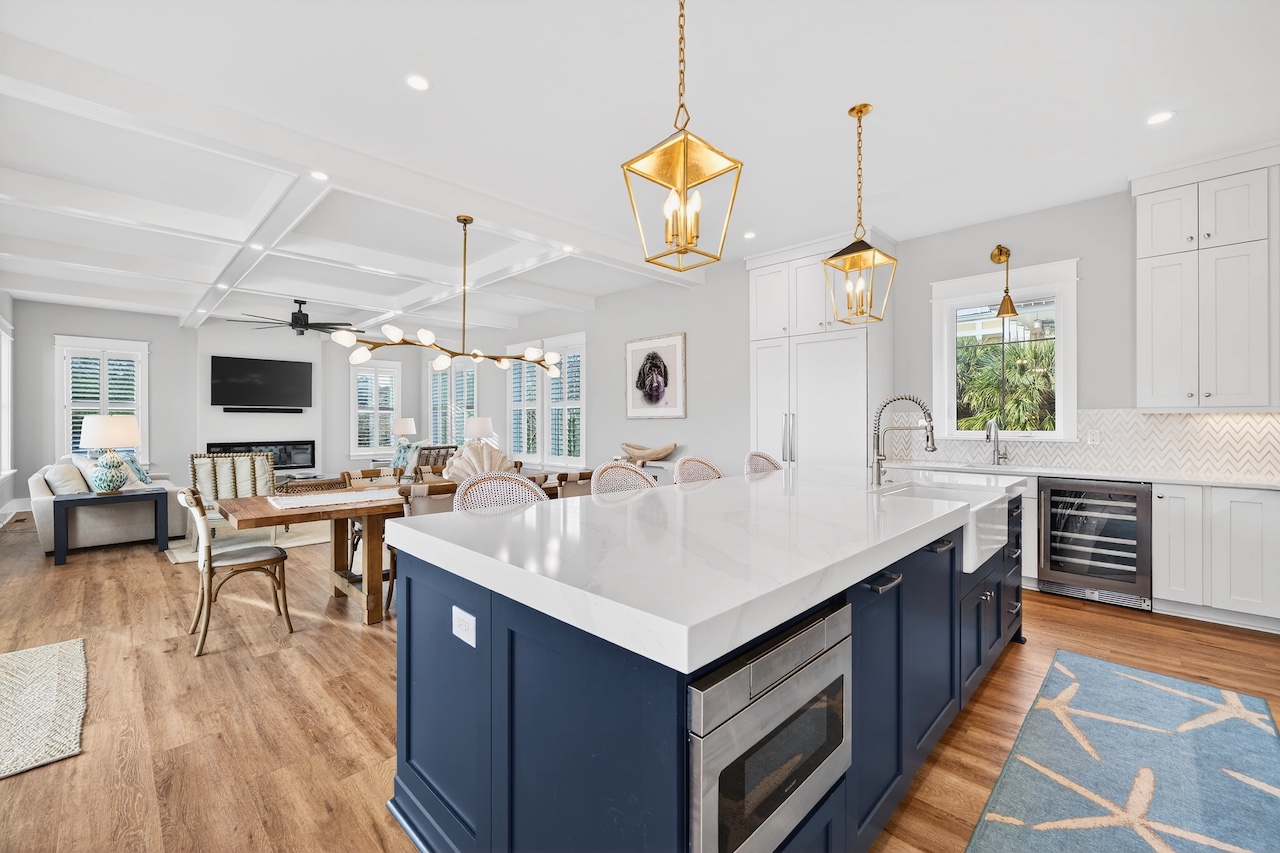 Kitchen Island  | Southern Grace | 6 23rd Ave.