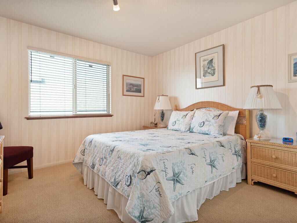 Guest bedroom #2 - queen