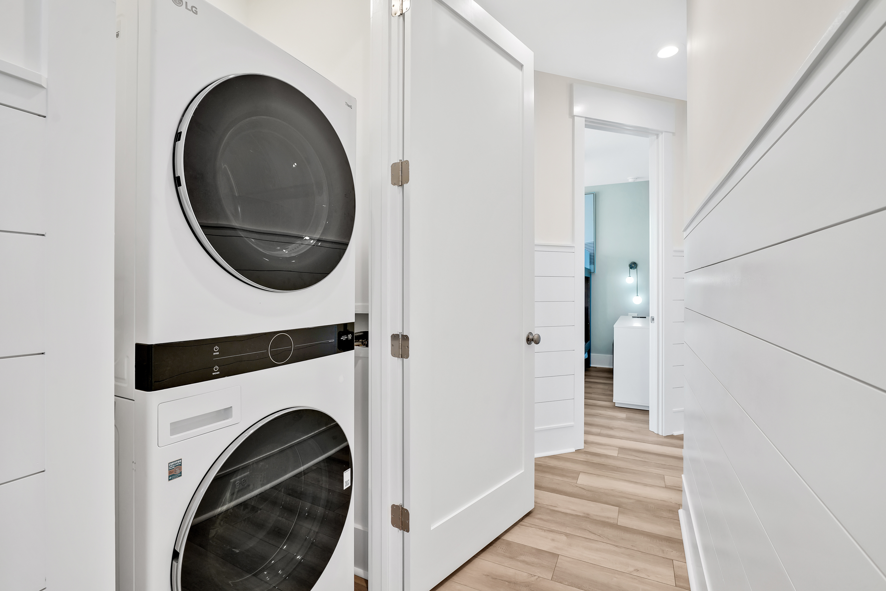 2nd floor washer / dryer
