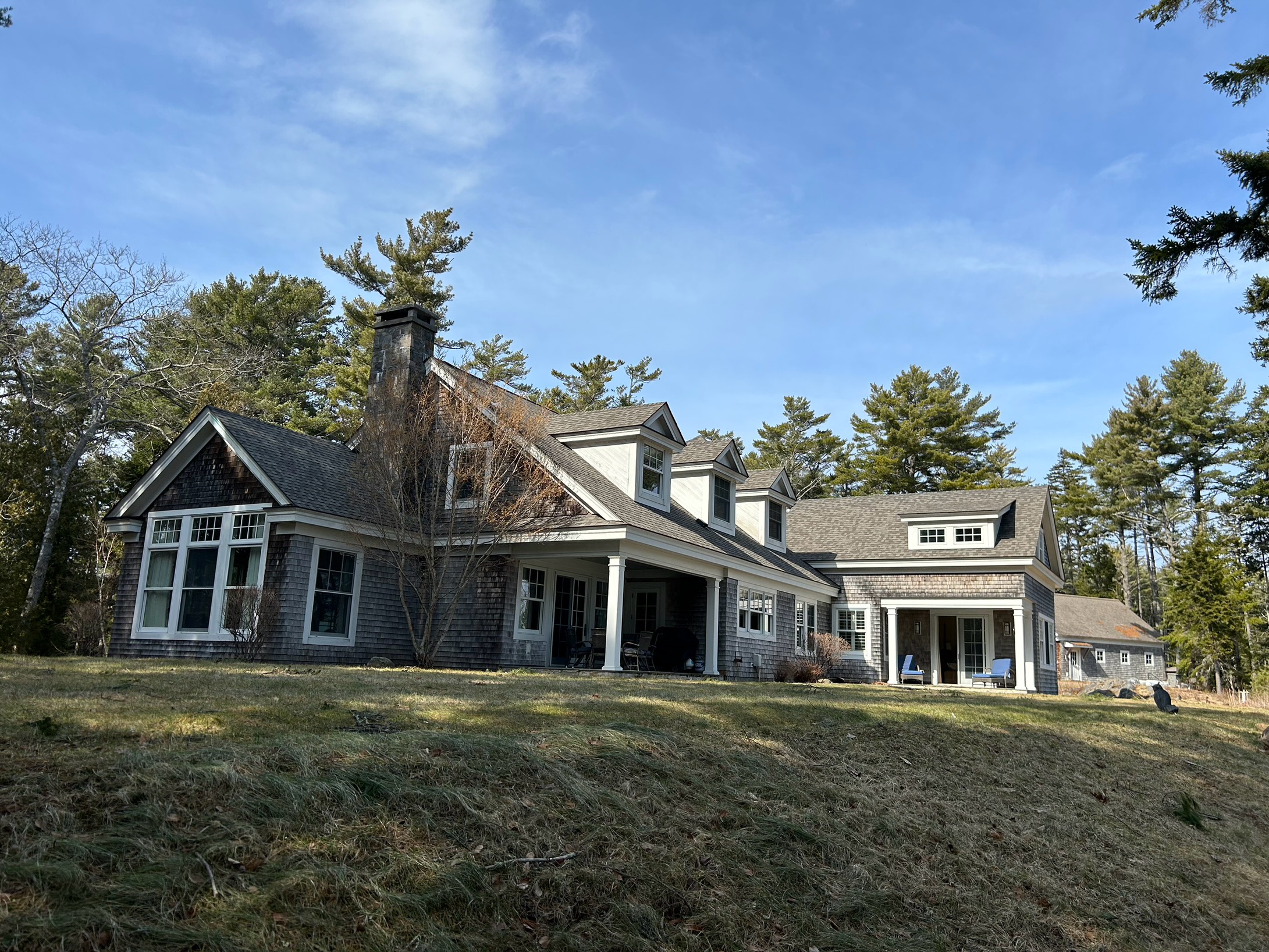 Backyard Lawn and Patios 