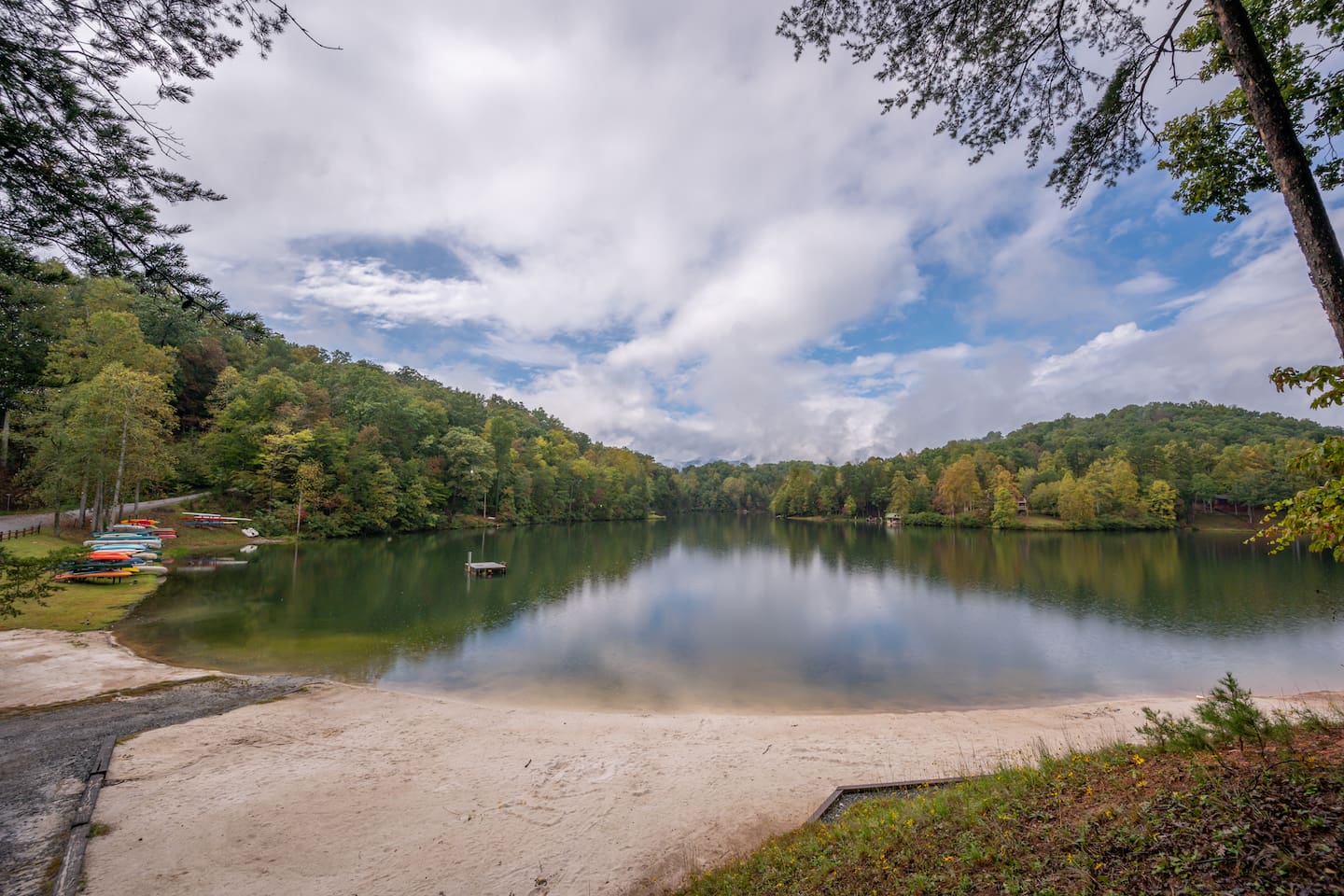 Private Mirror Lake in Riverbend at Lake Lure where the cabin is located.
2-3 min drive from the cabin