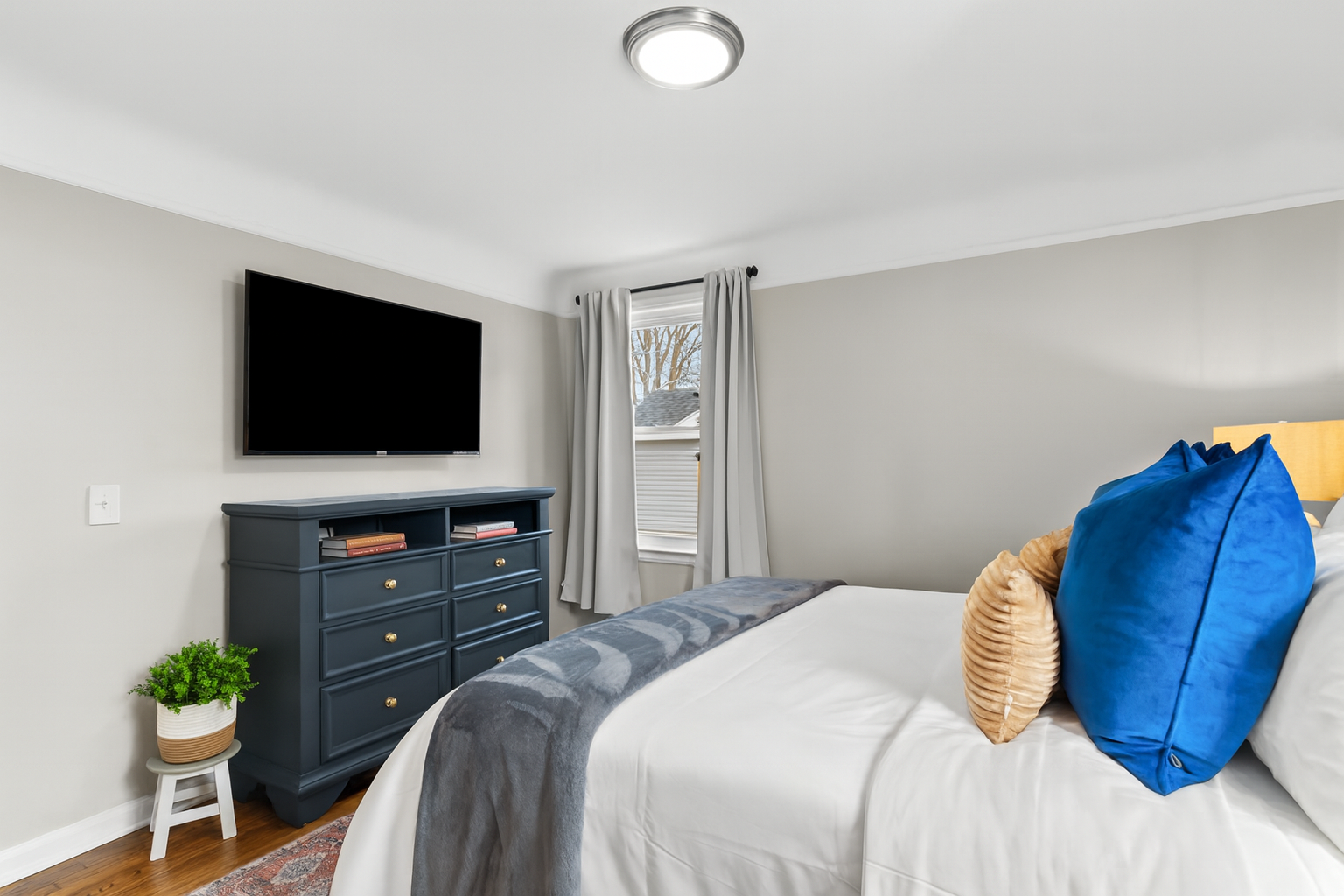 Each bed features an abundance of comfortable pillows