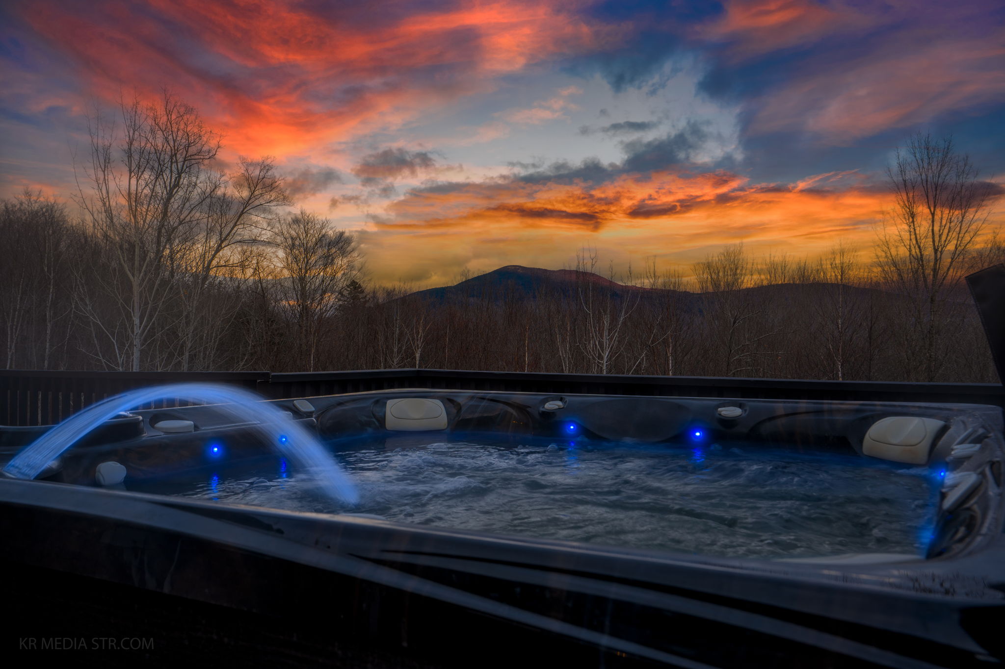 Soak in the private hot tub as mountain views and glowing sunsets turn every evening into a moment to remember.