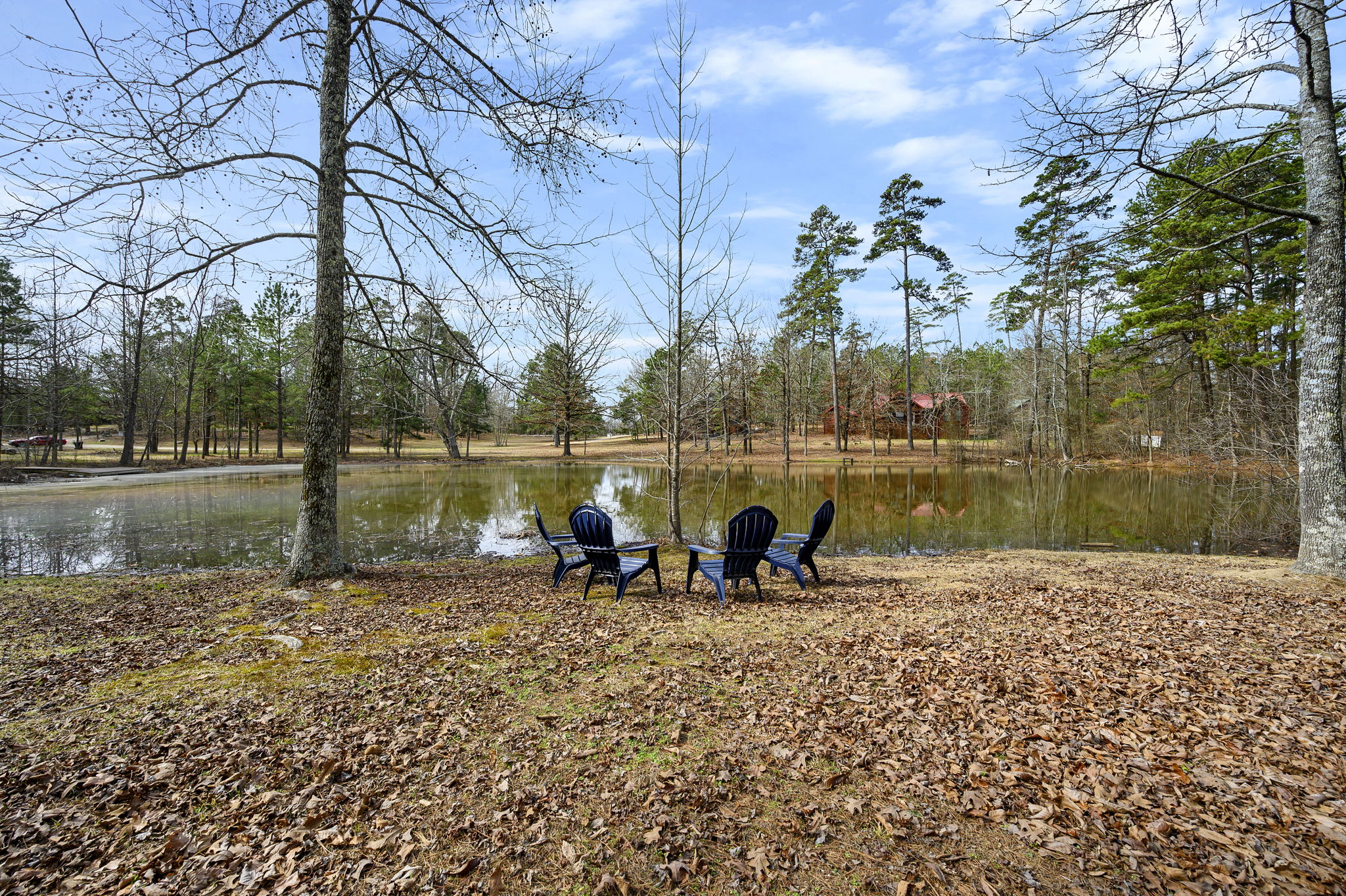 Peaceful pond views right outside your door. Enjoy quiet mornings with coffee or relaxed evenings surrounded by nature, all from the comfort of your private outdoor space.