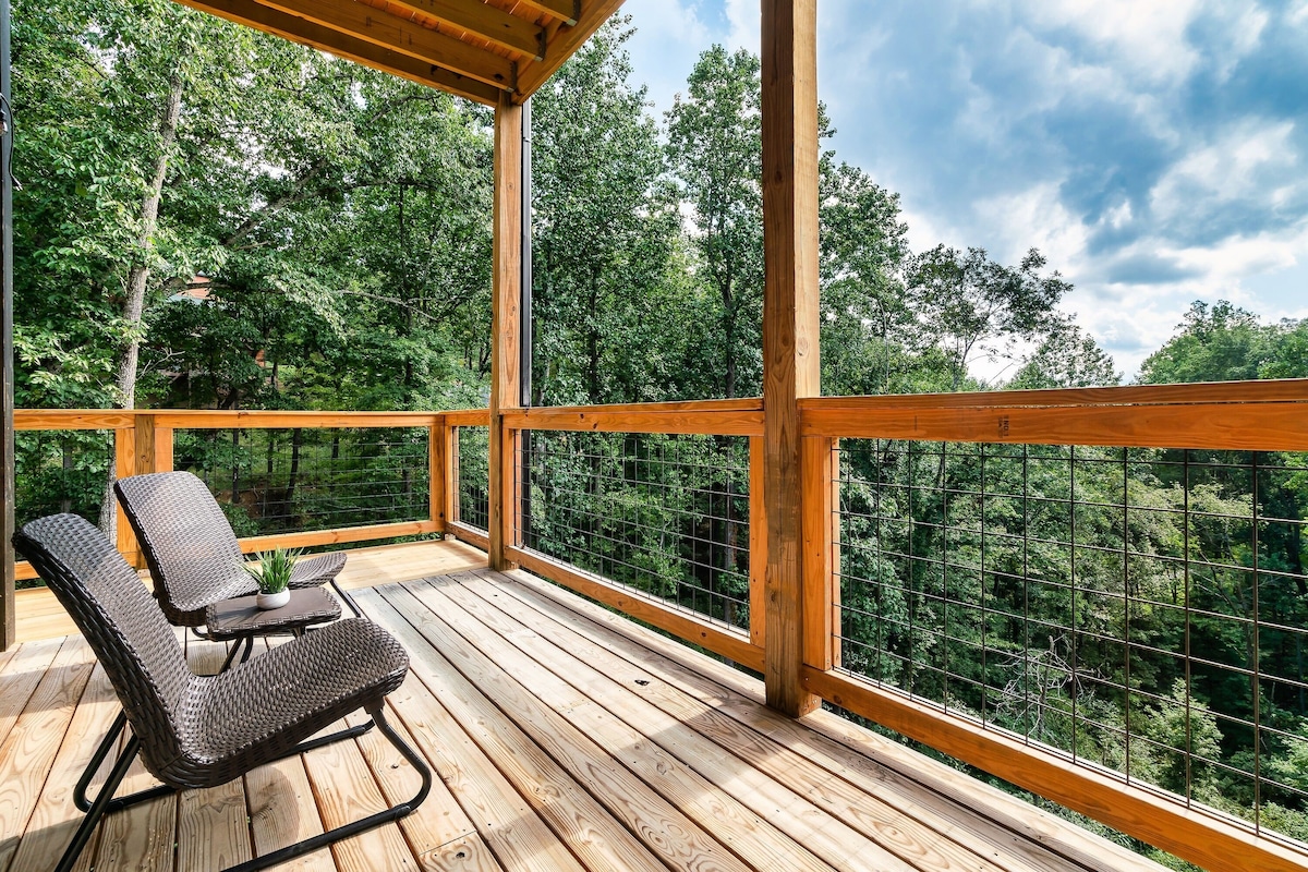 The spacious lower decks offers plenty of nature watching and long range views.