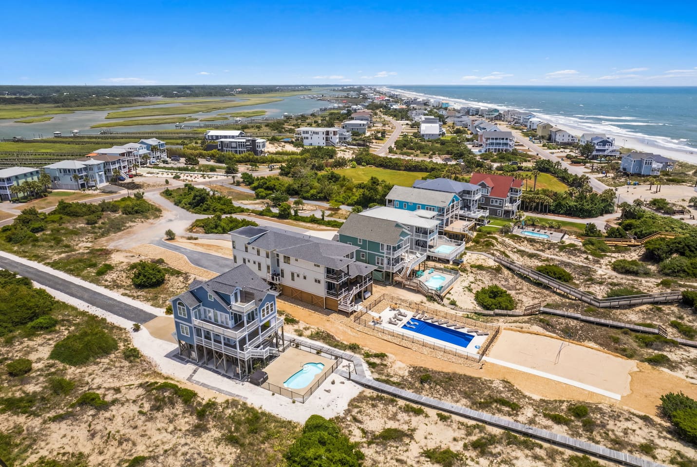 Say hello to the gorgeous Atlantic Ocean! Fun in the sun is just steps away from Zen's backyard. 