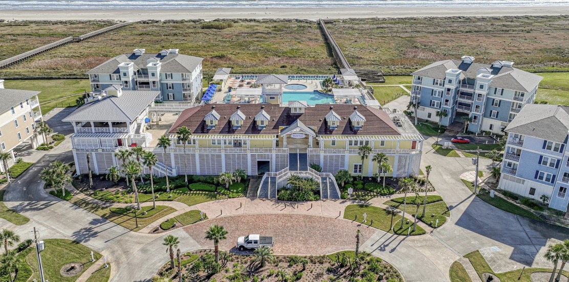 dae14c98d4ca46509e324fa8d3304da8 | Beachhouse | Texas | TX | Vacation Homes | Galveston | Crystal Beach | Kokomo | Breezy Days | Beachfront Elegance | Sunrise Serenity | Southern Sands Property Management, LLC
