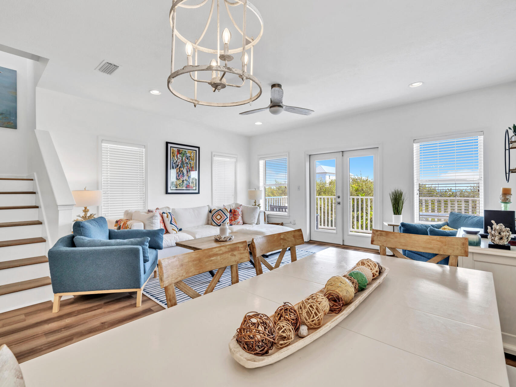 Beach of Mind is....Ocean views from the family room! 