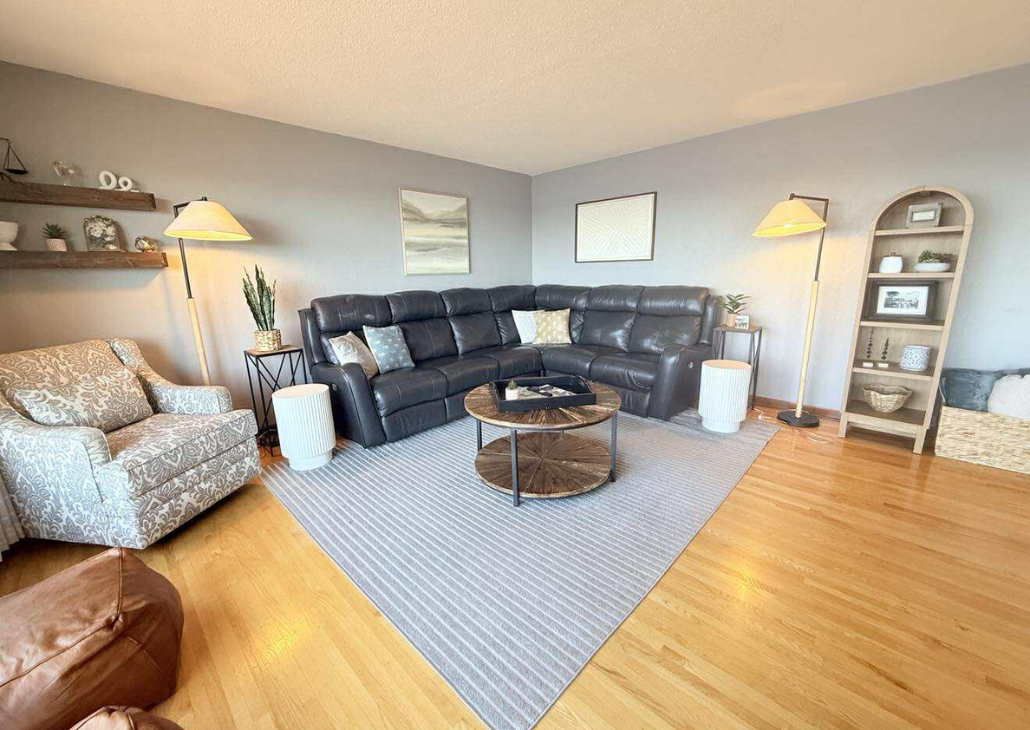 Flexible seating options in the living room.