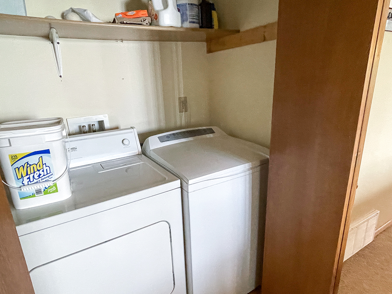 101 Lower Lakeview Laundry