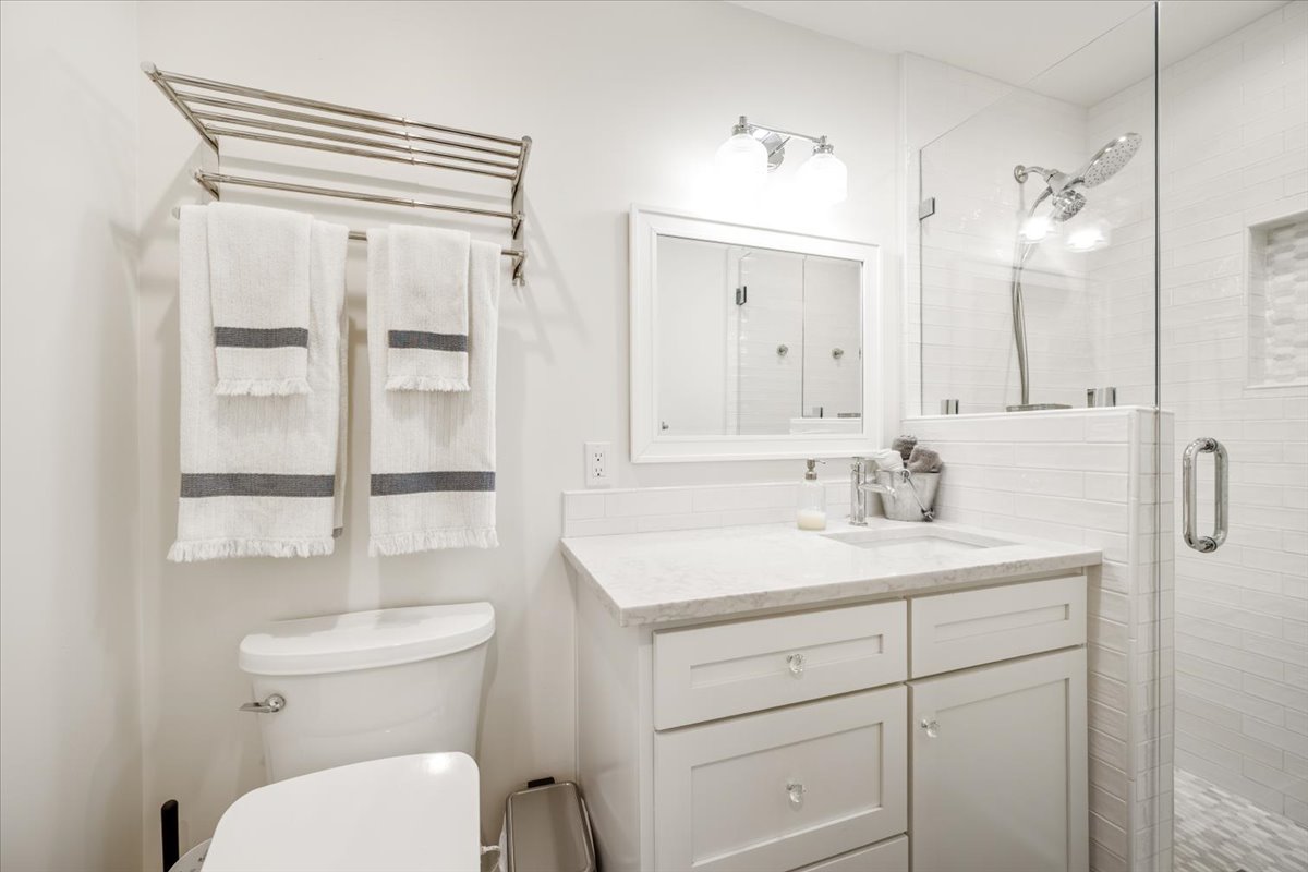 Bidet toilet, tasteful clean hall bathroom 