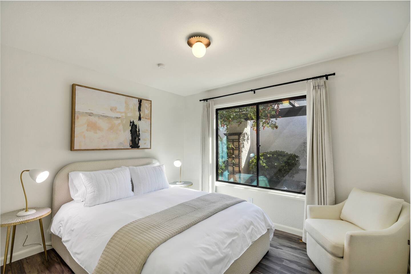 Queen bed in the guest bedroom. Located directly across from the hall bathroom.
