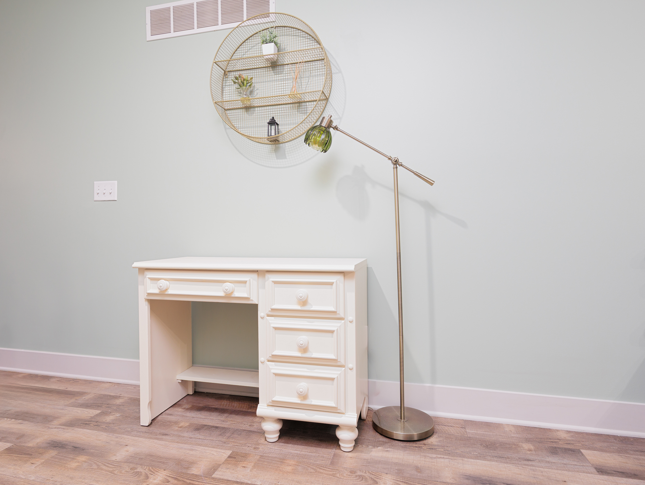 Dedicated workspace with desk, providing a functional and quiet area for remote work or extended stays.