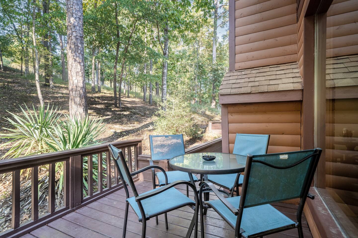 Plenty of seating -Back Deck