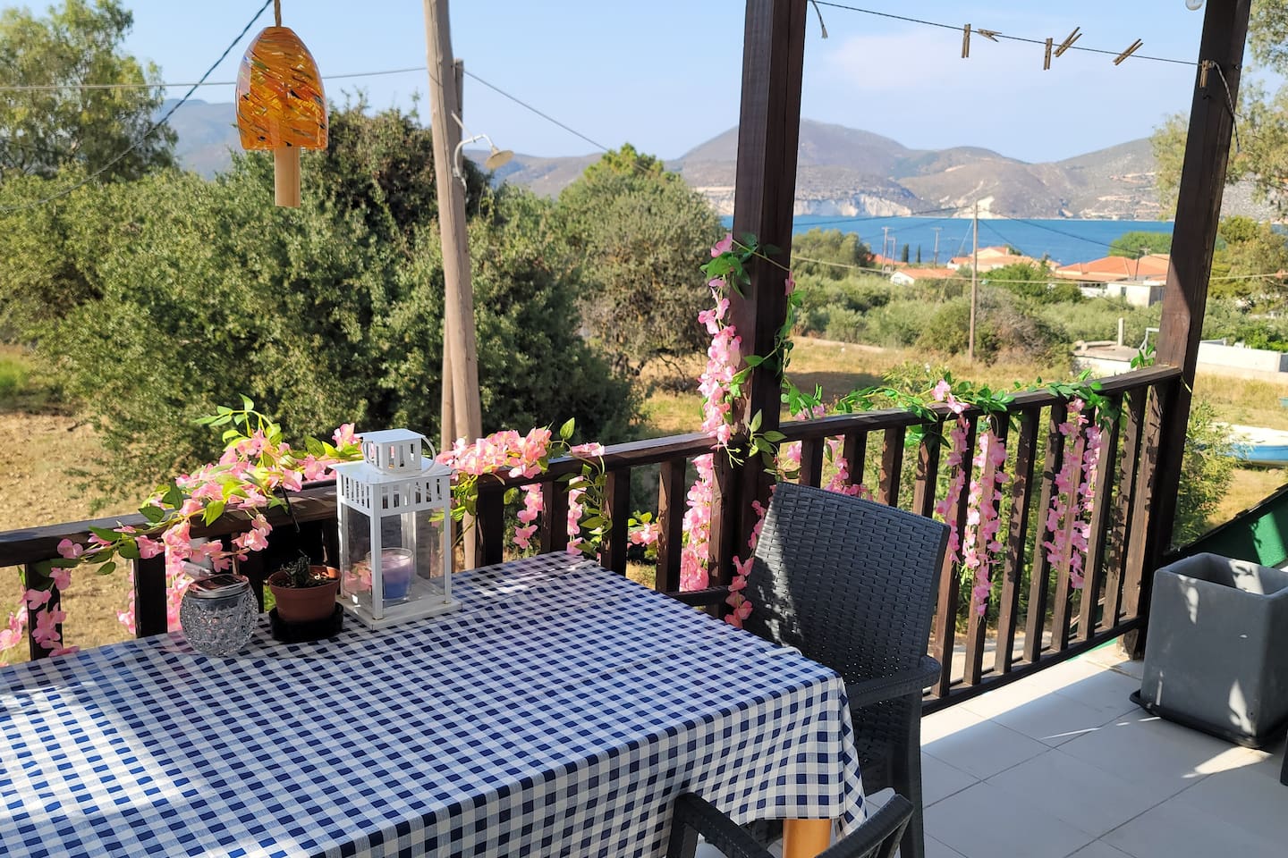 Beautiful view, area to hang clothes