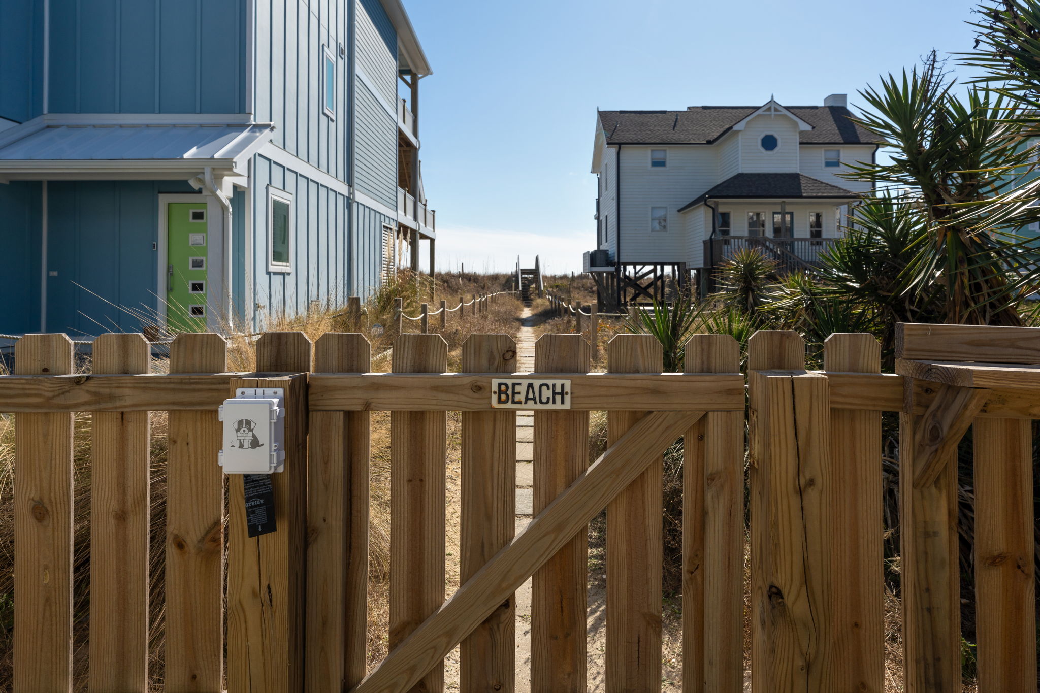 Direct Beach Access - beach access is shared with the neighborhood