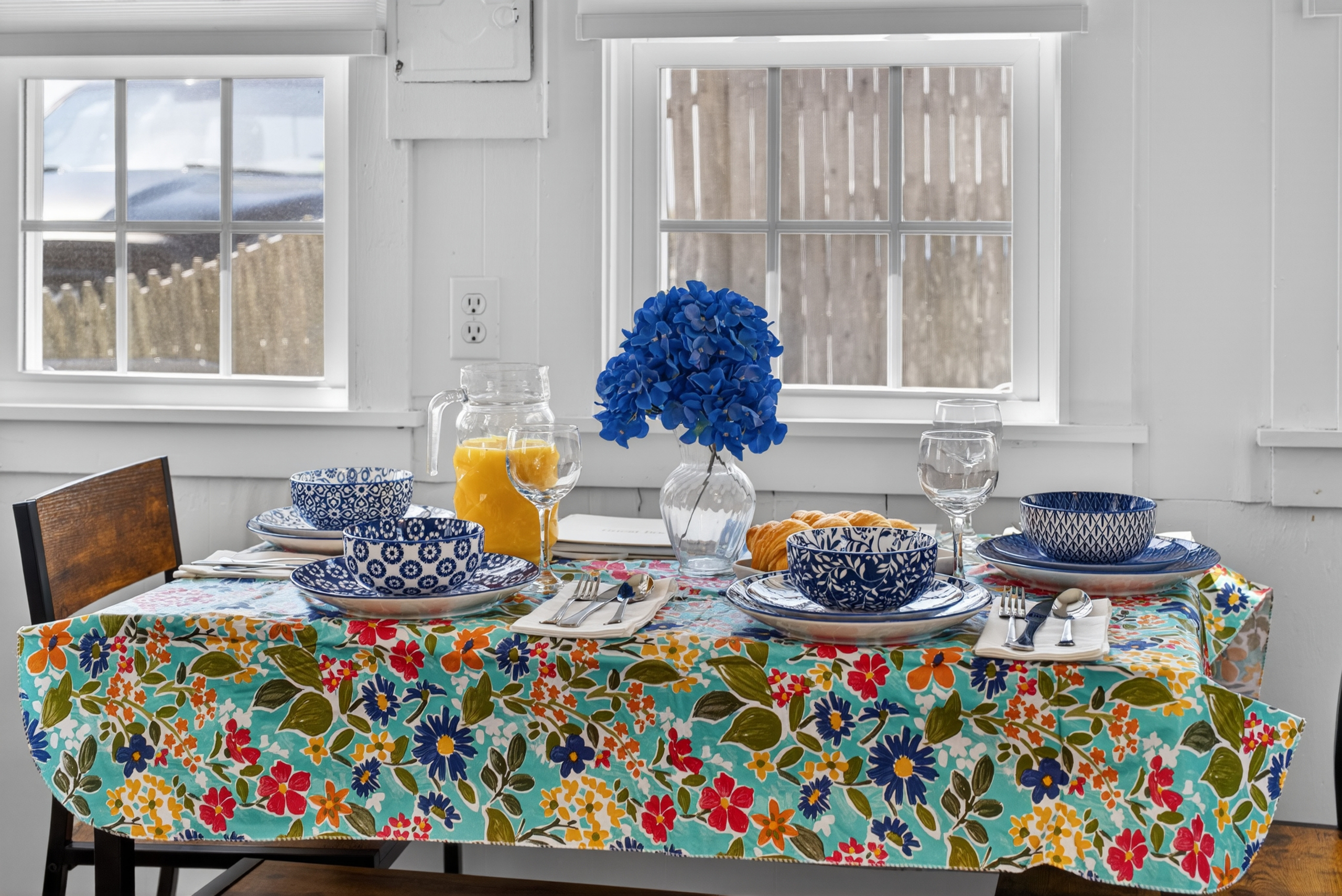 An inviting space for four, made for everyday togetherness!