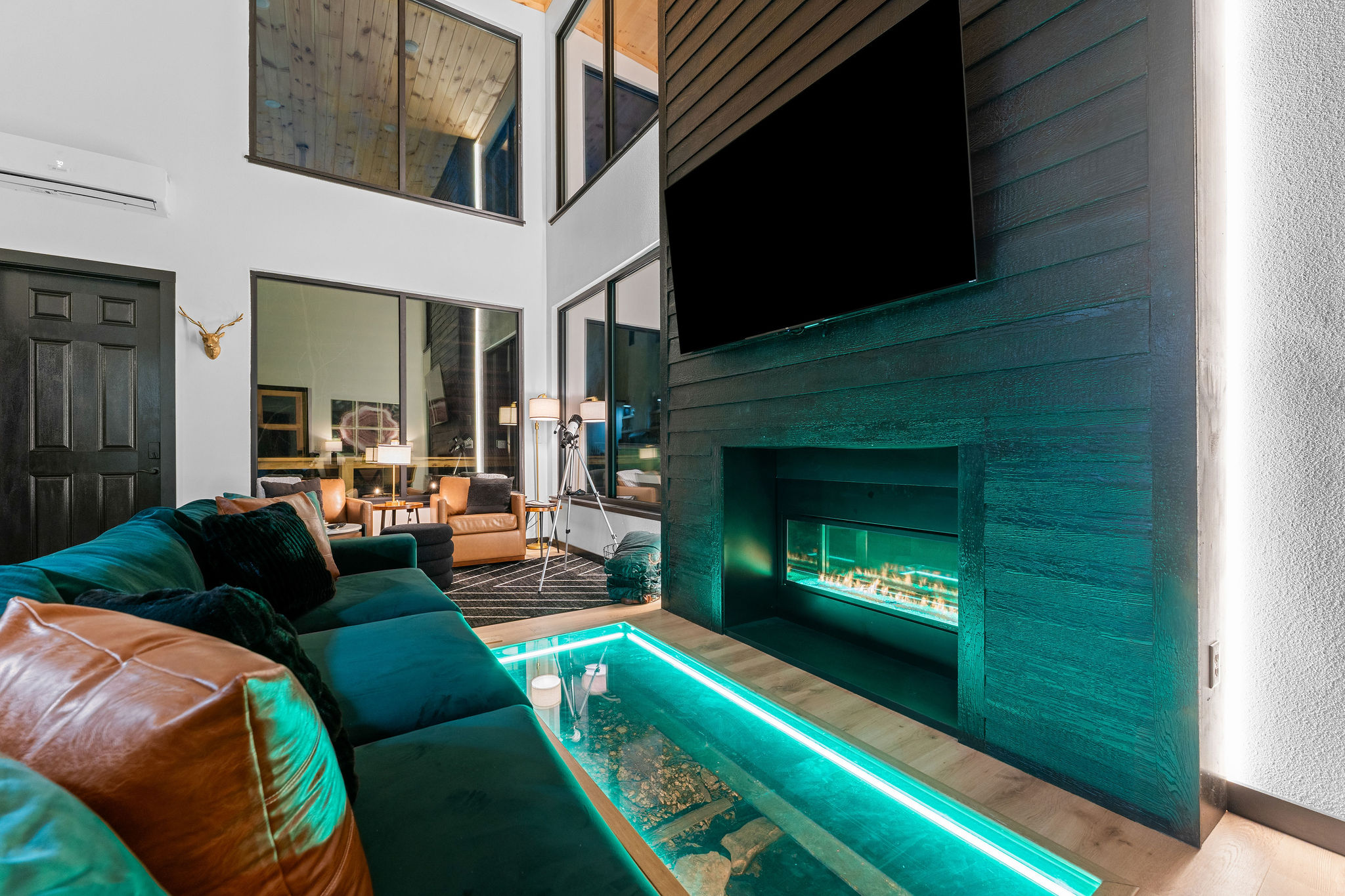Cozy up inside while still feeling completely immersed in nature