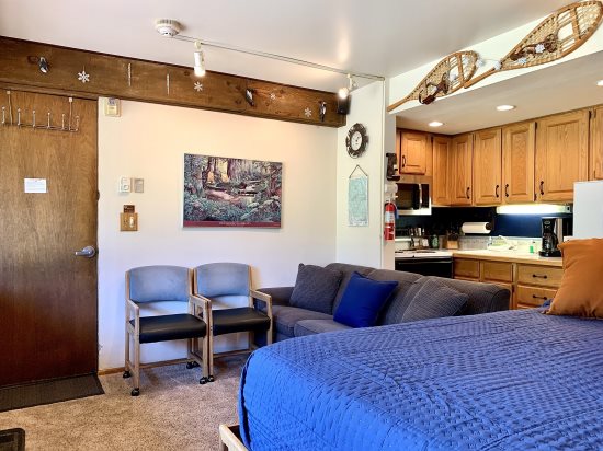 Livingroom area.