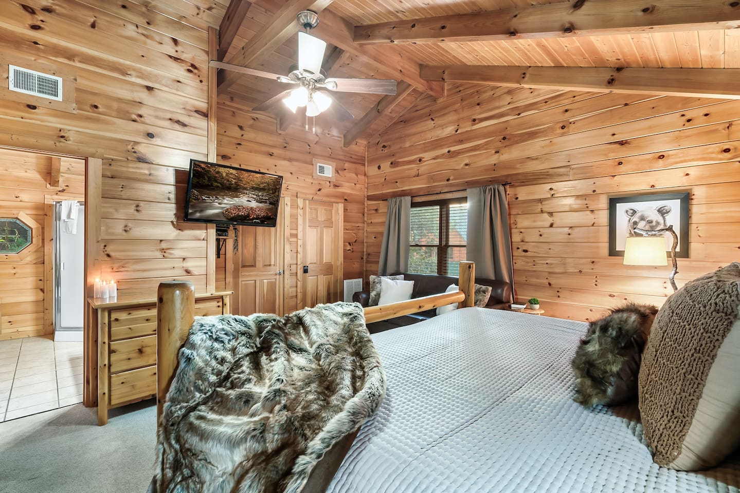 Upper Level King Suite