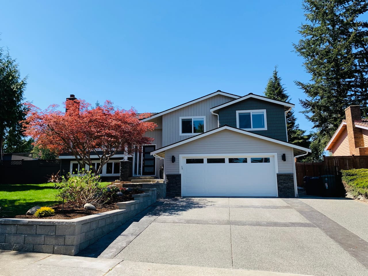 Front View of Edmonds Villa.