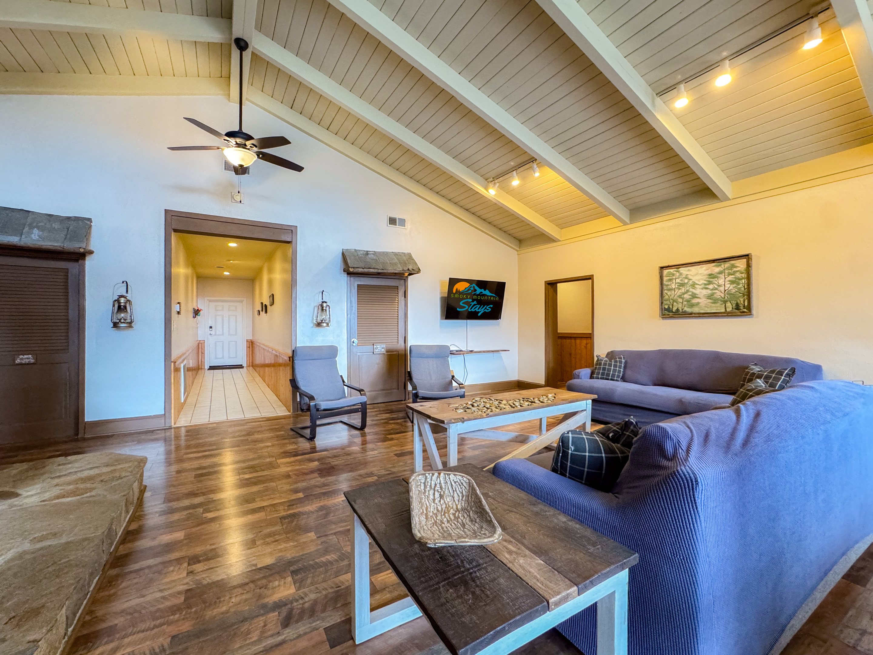 spacious and relaxing great room on the upper level. perfect for conversations and enjoying company of friends and family