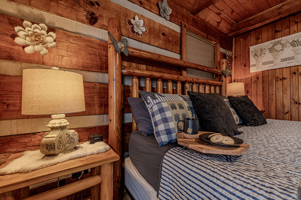 King bedroom with reading lamps