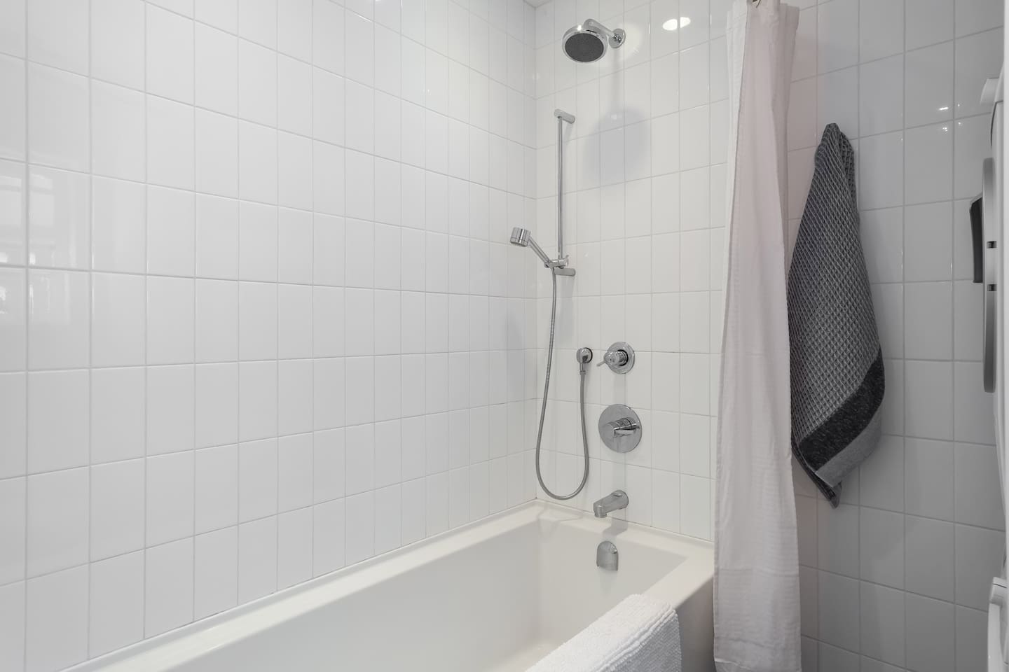 Rain head Shower, handheld shower.