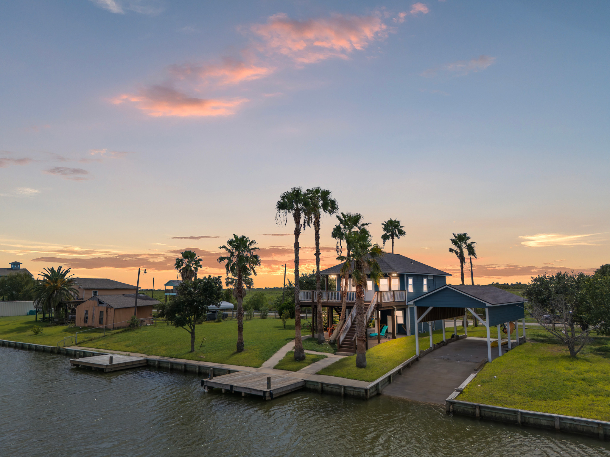 Enjoy the beautiful sunsets right here in Sargent, Tx.