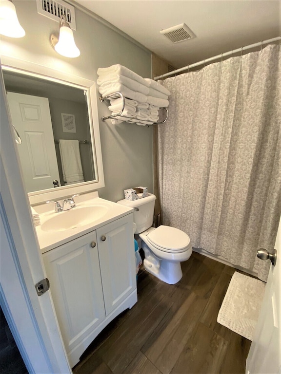 Bathroom with shower and tub