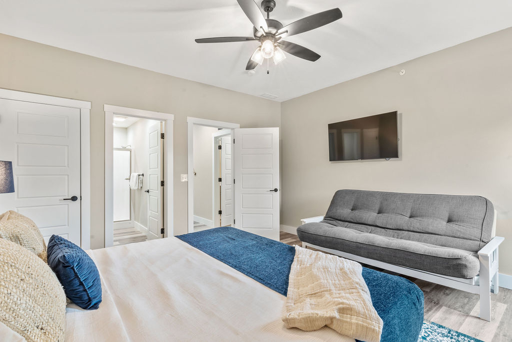 Upper level king bed & futon w/ ensuite bath