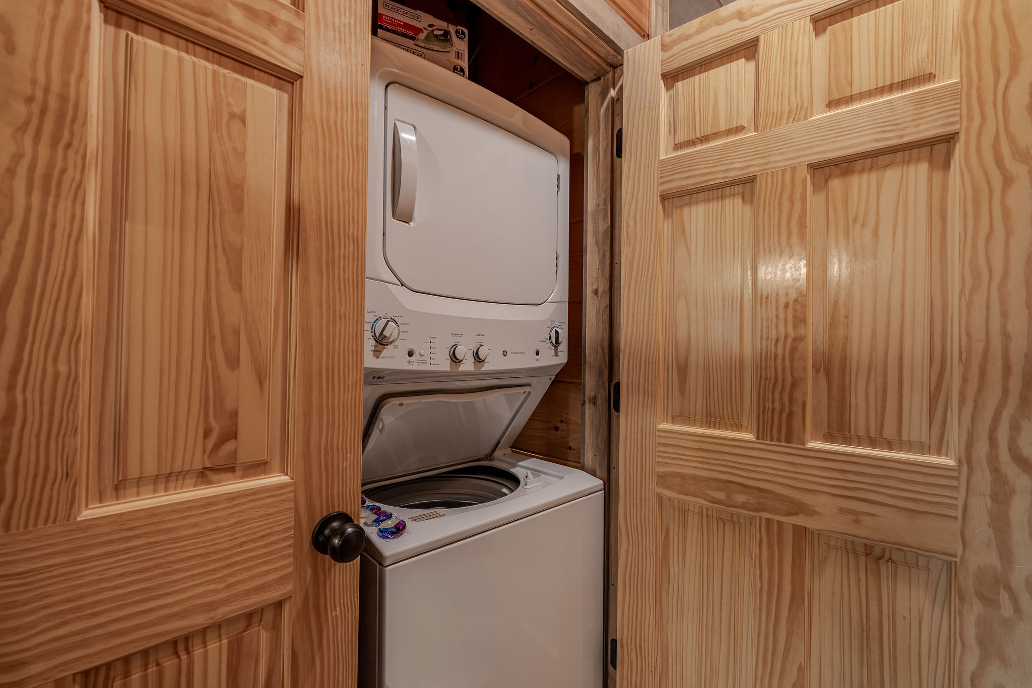 A stackable washer and dryer are available for complimentary guest use, making it easy to refresh towels, swimsuits, and laundry during your stay.