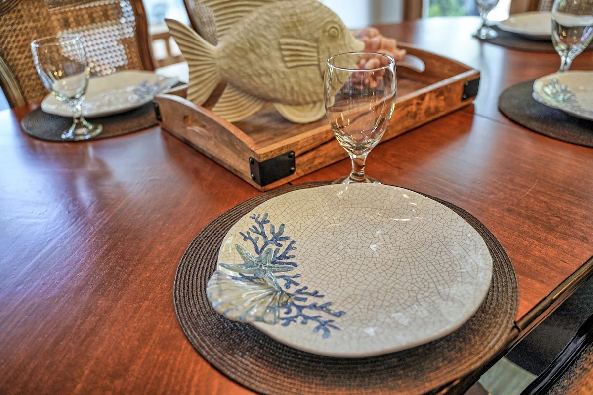 25 21st Avenue | Seas the Day | Dining | IOP Escapes