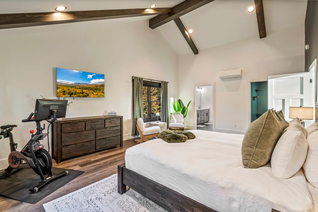 Bring your shoes and keep that streak going!