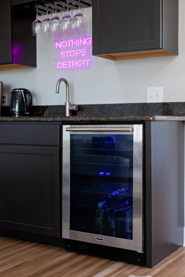 "The condo was spacious and perfect for us. The kitchen had nice appliances and cookware that we used. There was a wine refrigerator that we loved!!!" - Dayna, 5 Star Review