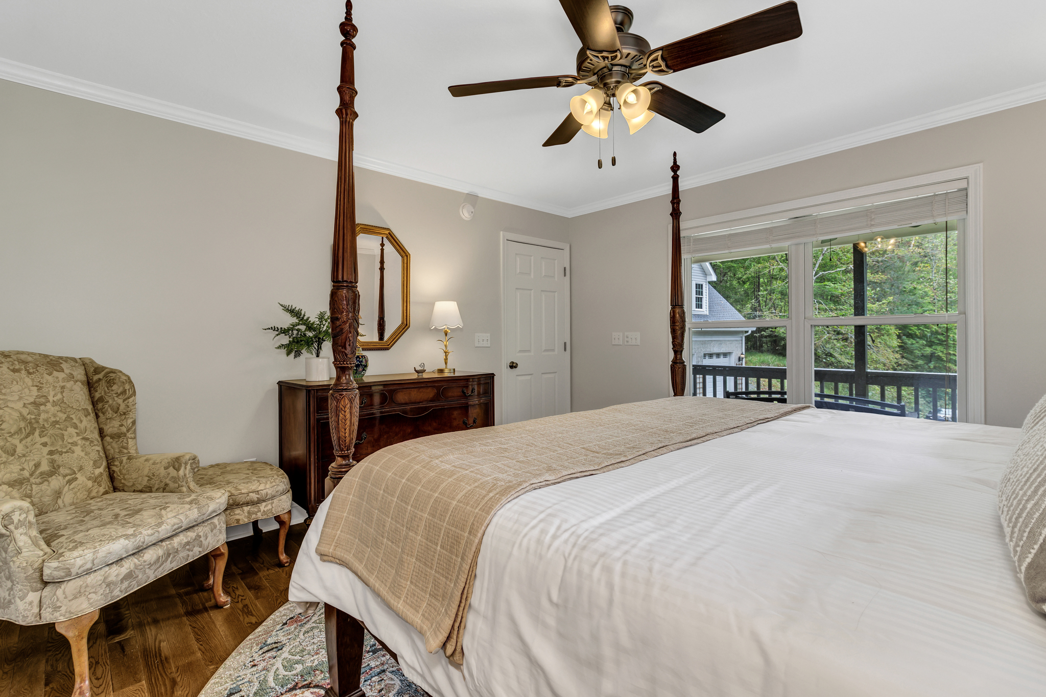 Primary Bedroom - Main Level