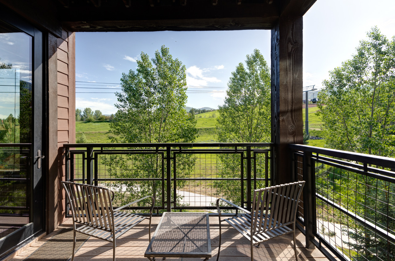 Private Deck | Summer View
