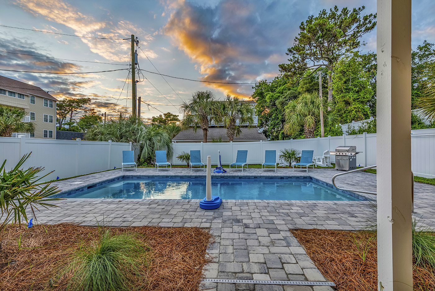 Experience the epitome of relaxation with our captivating swimming pool and inviting fire pit. Whether you're cooling off with a refreshing dip or cozying up by the fire's warmth, every moment promises enjoyment. Welcome to your personal oasis