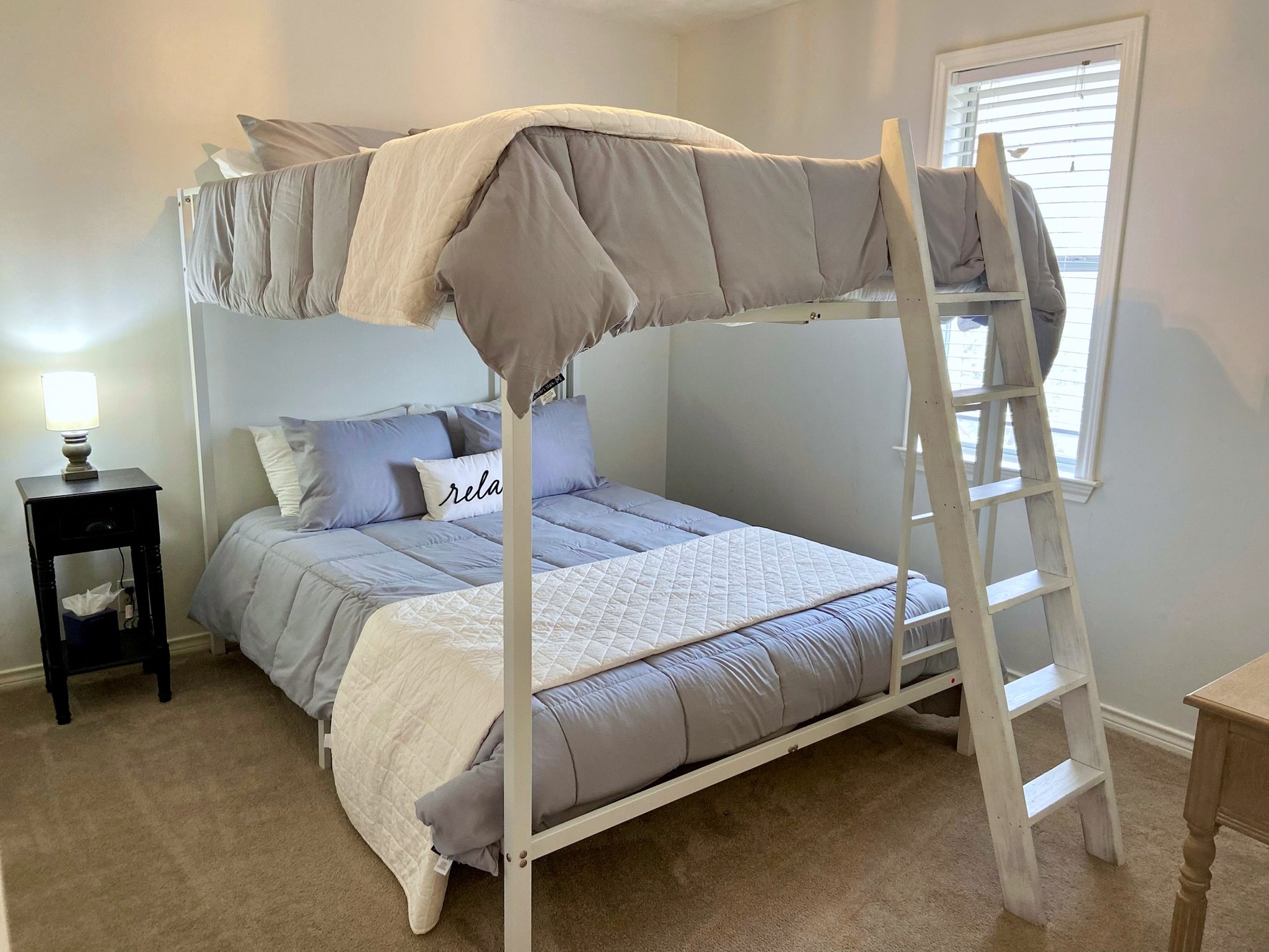 Farmhouse bedroom 3 - queen-over-queen bunkbed