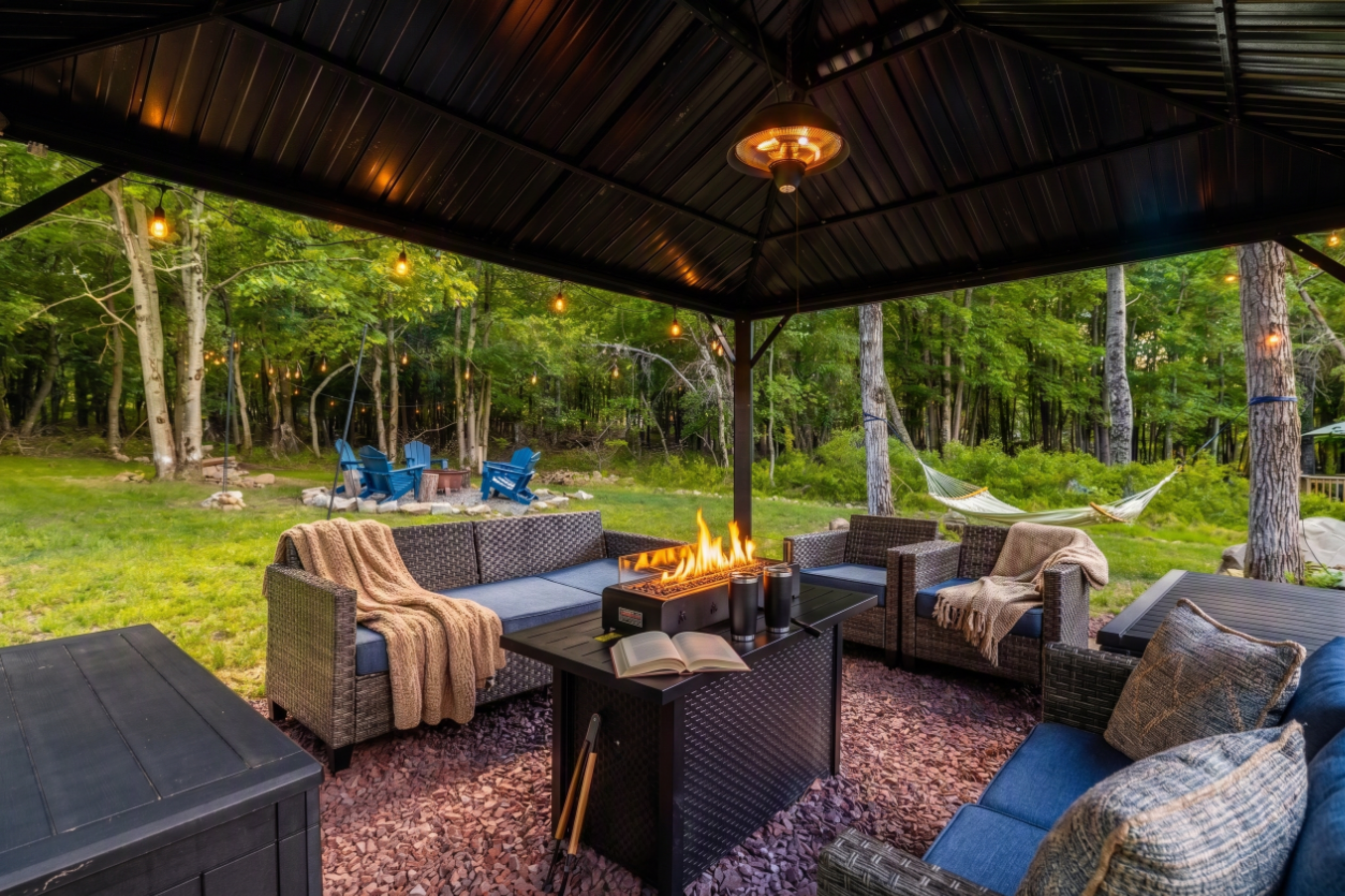 [Gazebo} Heated gazebo with fire table and confortable seating