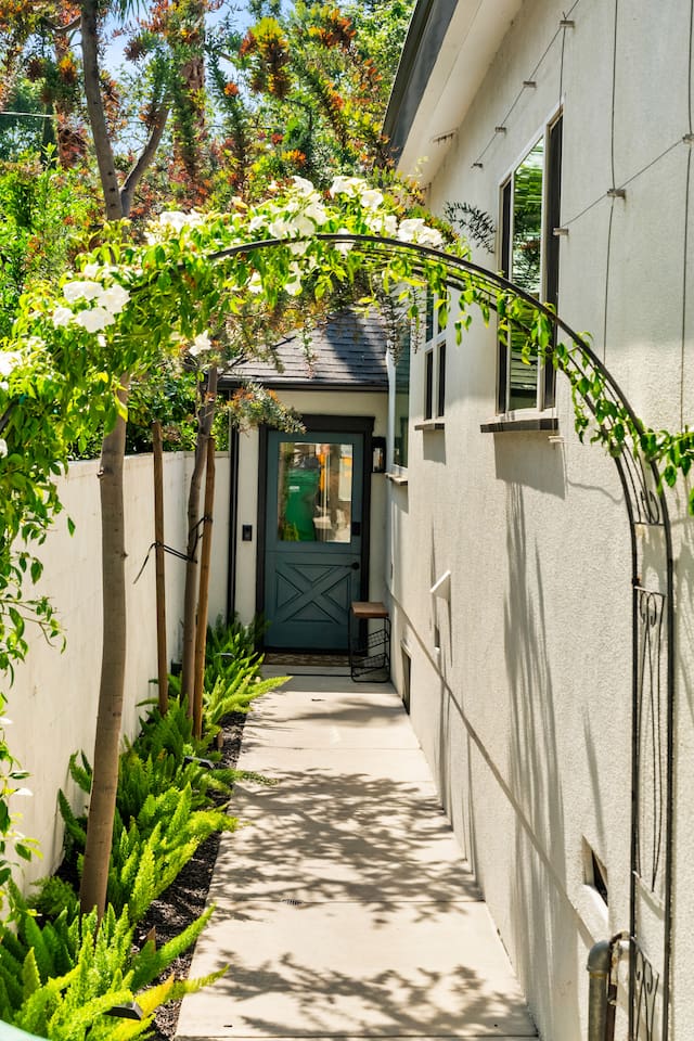 The inviting feel of the entrance while keeping it simple and stylish.