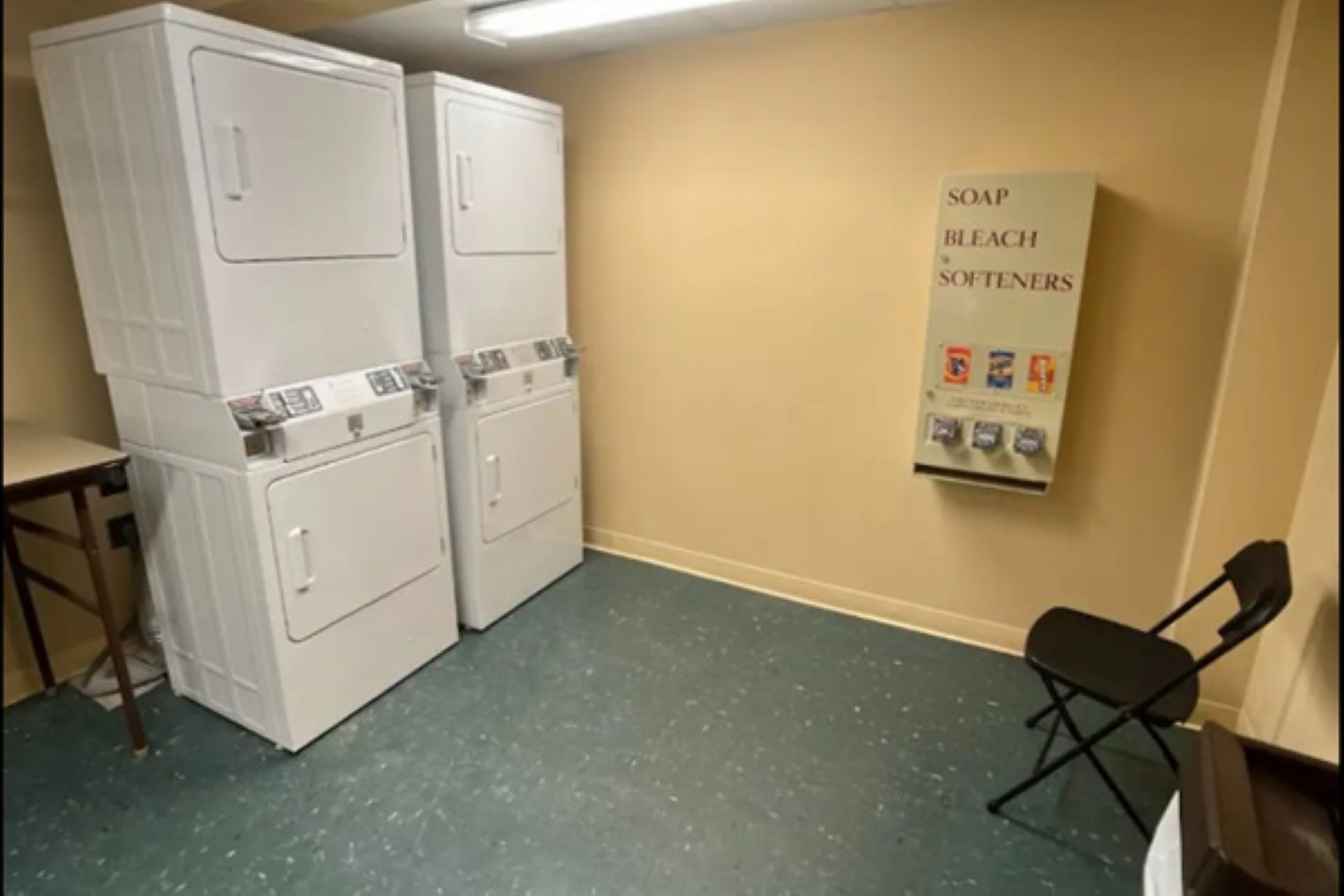 Highland House · Unit 207 — Laundry Room (2)