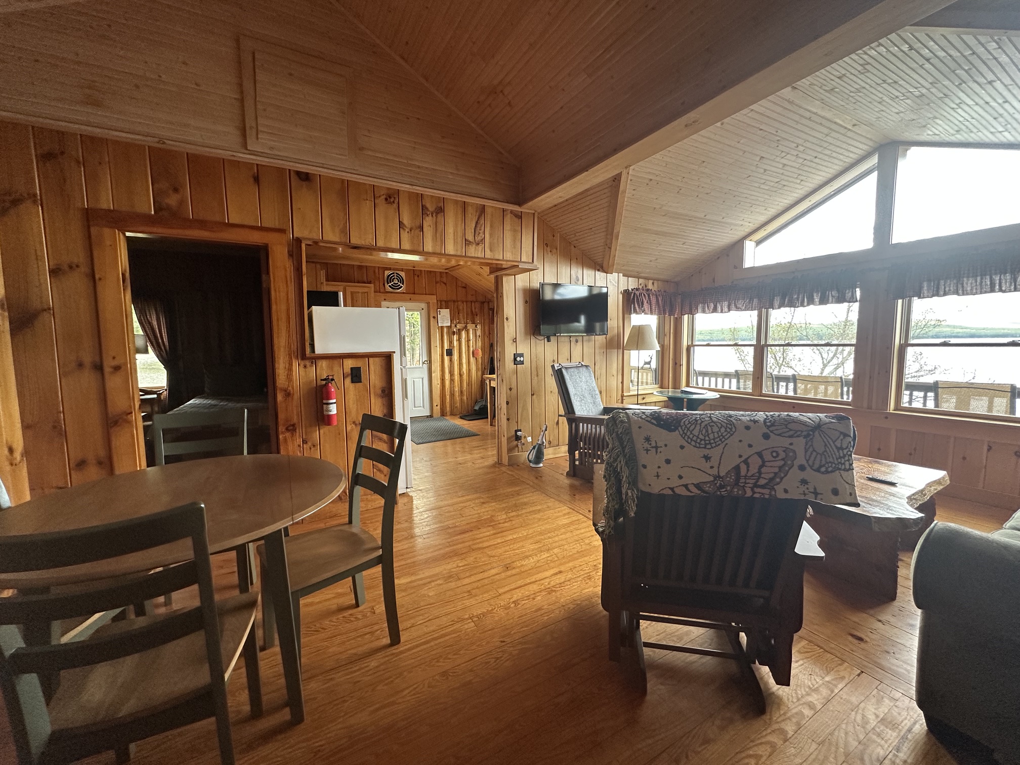 Living/Dining Cabin #1