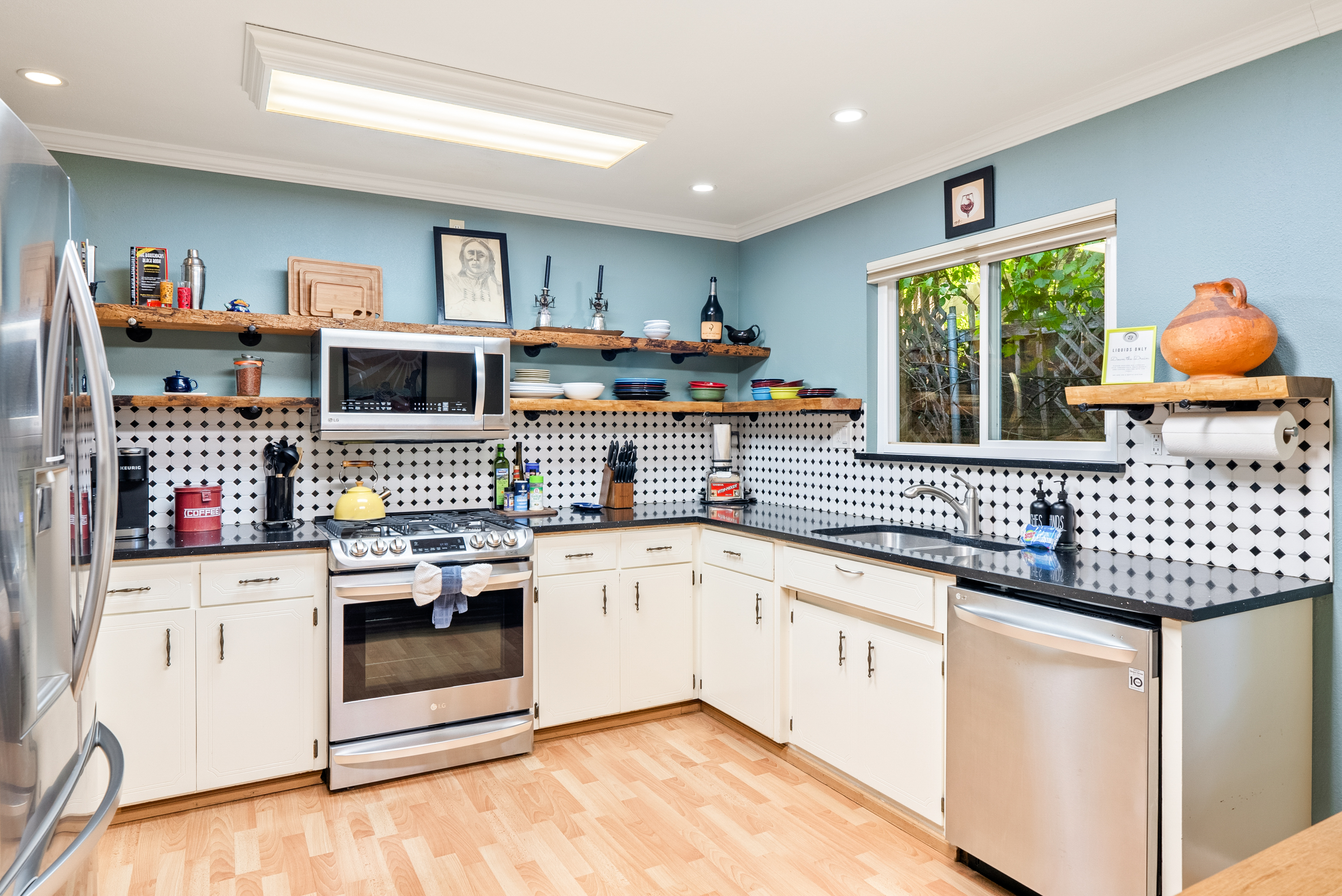 A fully equipped chef’s kitchen, perfect for preparing memorable meals.