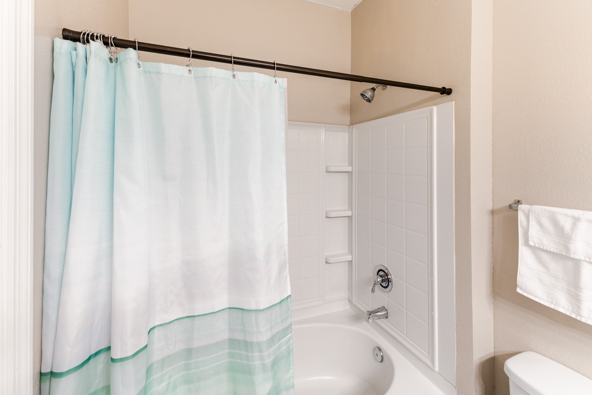 shower with good water pressure