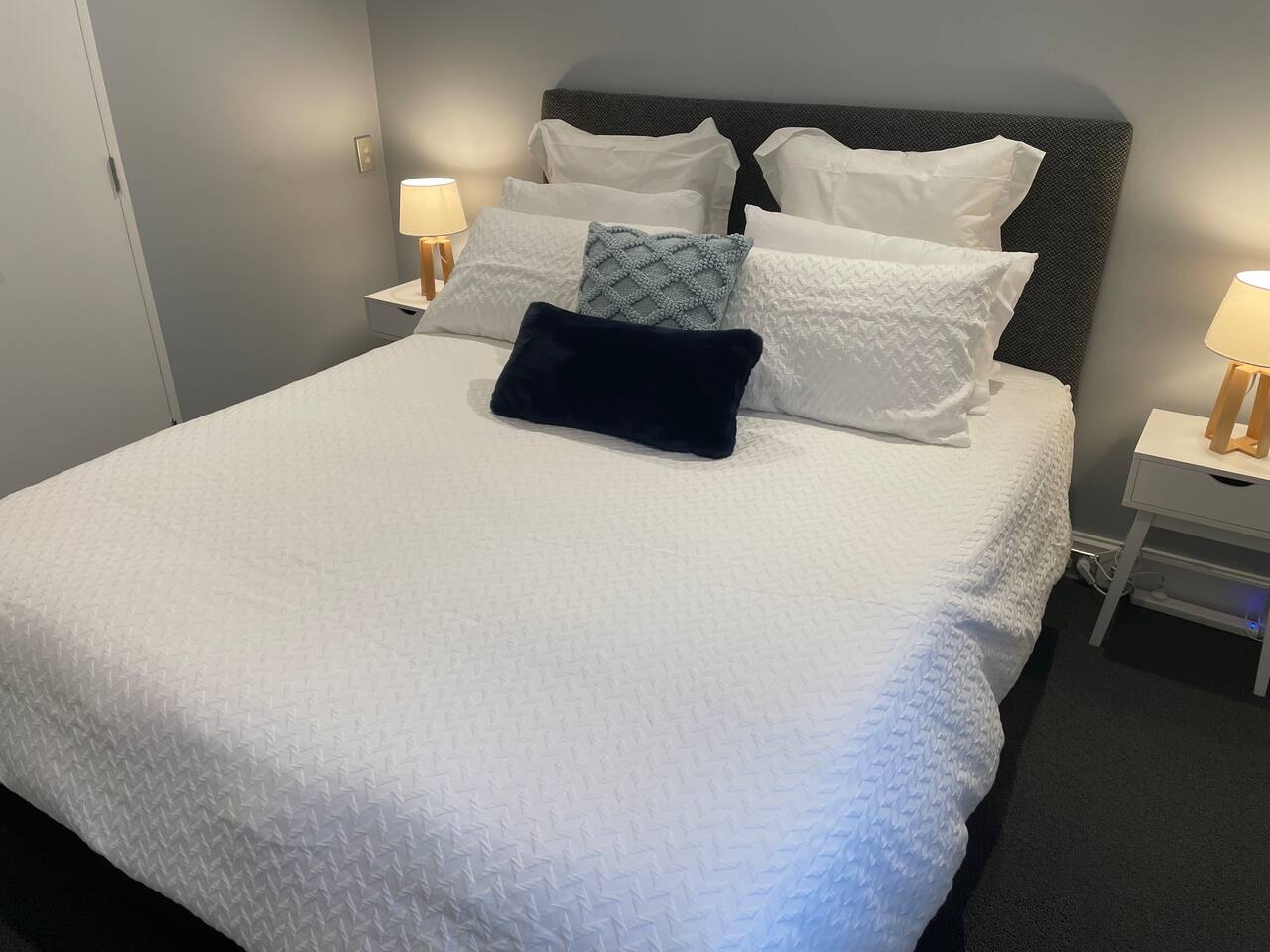 King bed with electric blanket